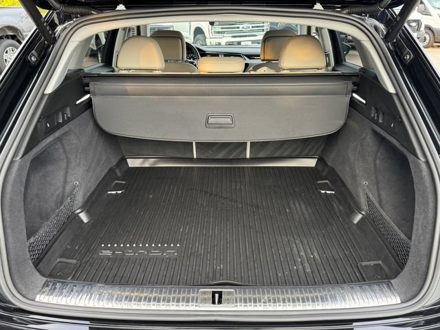 Used 2024 Audi Q8 e-tron Premium Plus w/ Premium Plus Package AWD/4WD image 20