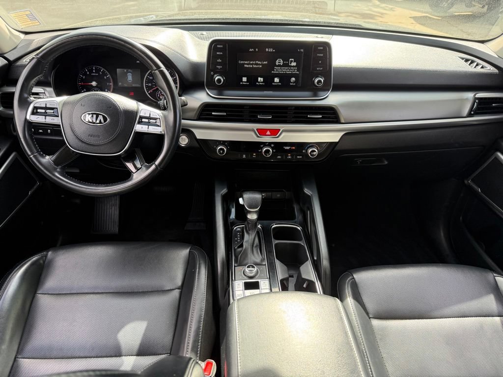 Used 2020 Kia Telluride LX AWD/4WD image 16