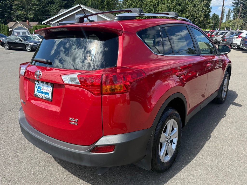 Used 2015 Toyota RAV4 XLE AWD/4WD image 5
