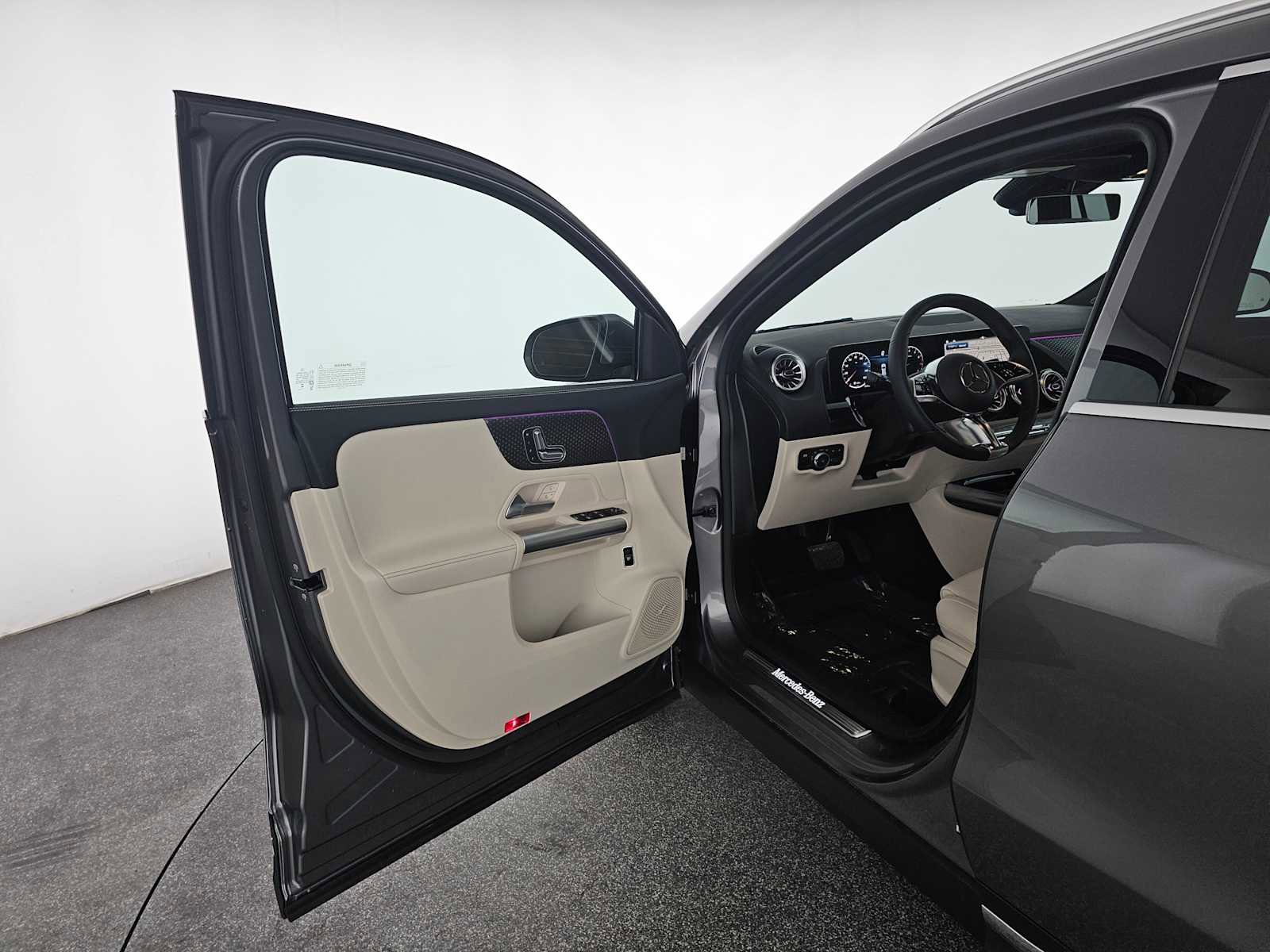 Certified 2025 Mercedes-Benz GLA 250 image 20