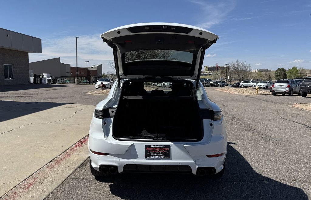 Used 2023 Porsche Cayenne Coupe AWD/4WD image 8