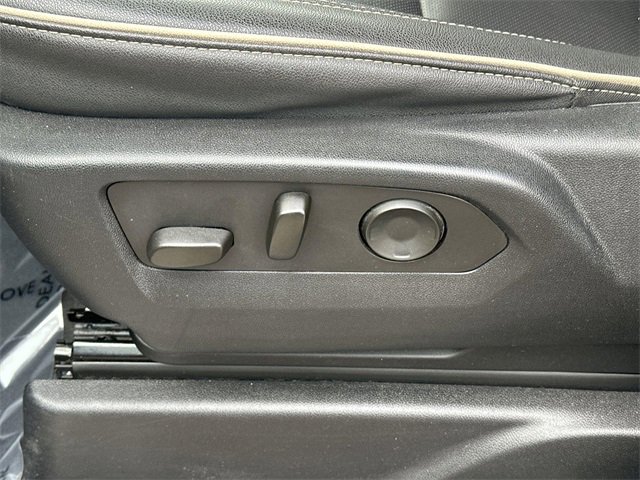 Used 2024 GMC Yukon SLT image 33