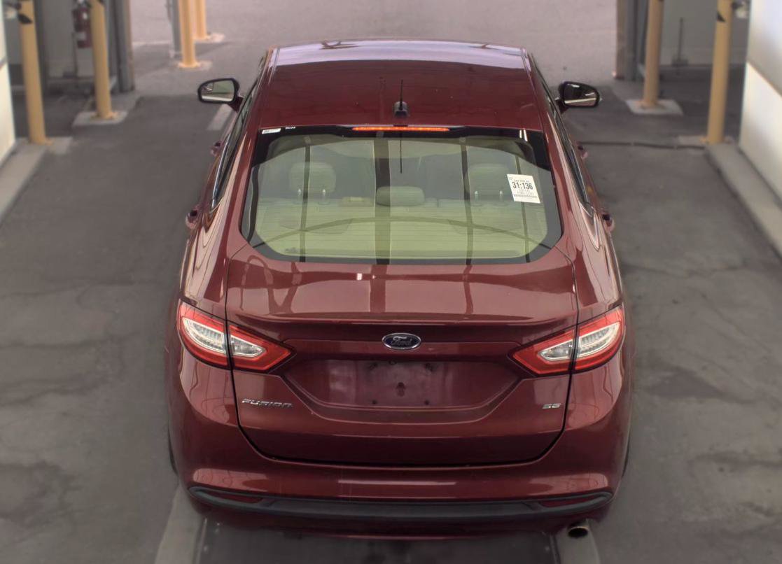 Used 2016 Ford Fusion SE FWD image 5