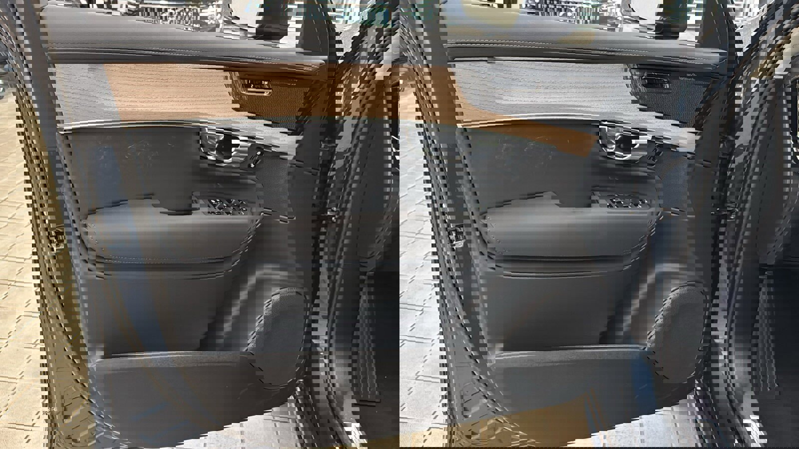 New 2026 Volvo XC90 B6 Plus image 21