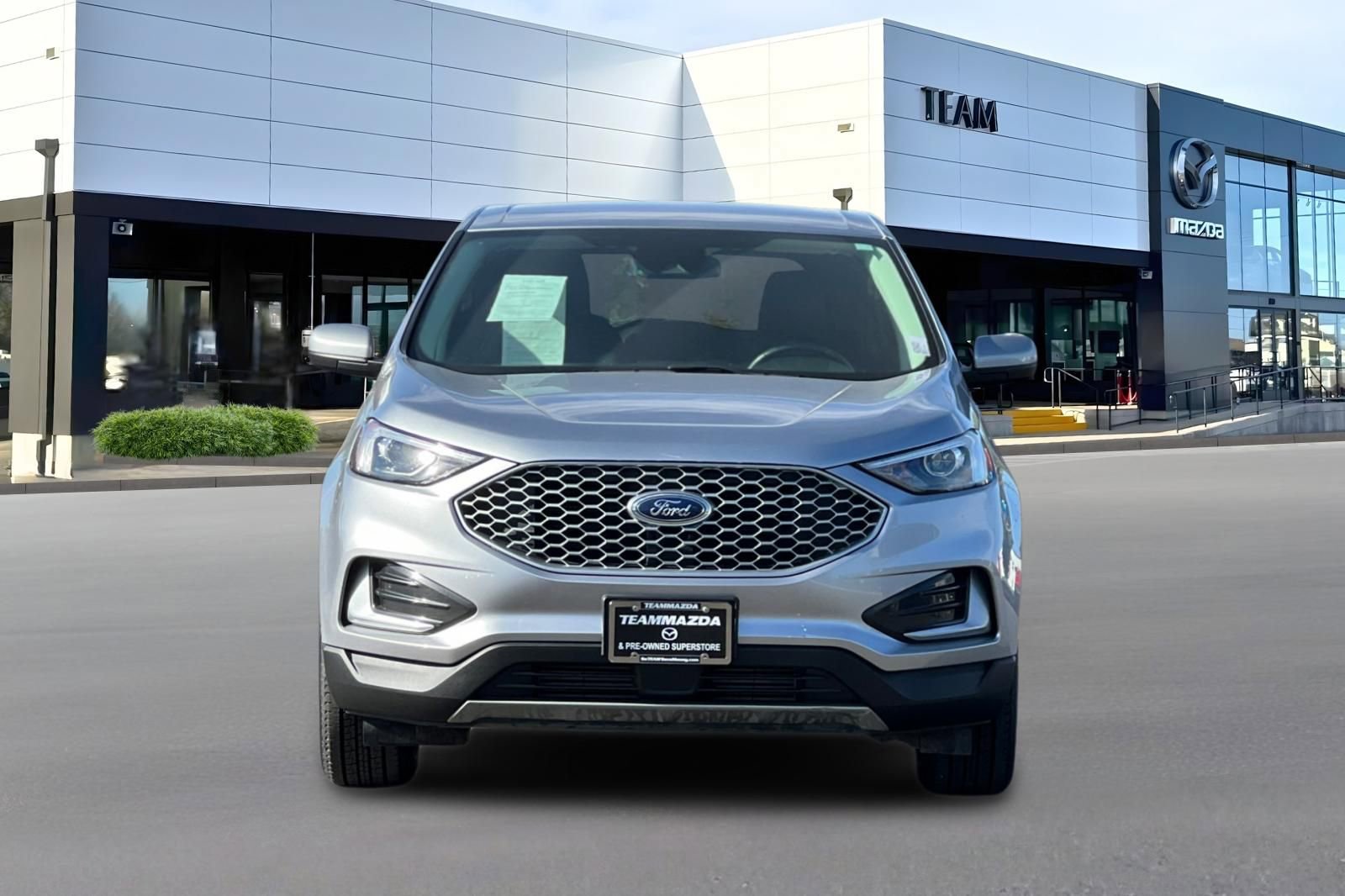 Used 2023 Ford Edge SEL image 6