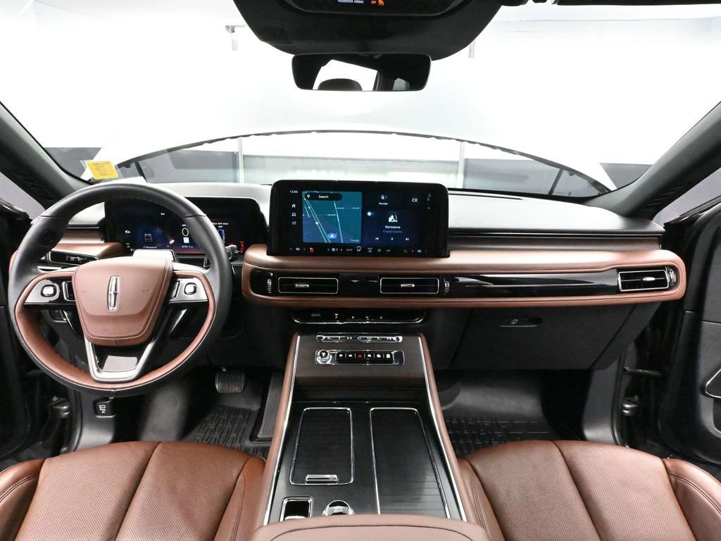 Used 2025 Lincoln Aviator Reserve w/ Jet Appearance Package AWD/4WD image 27