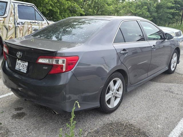 Used 2013 Toyota Camry SE FWD image 4