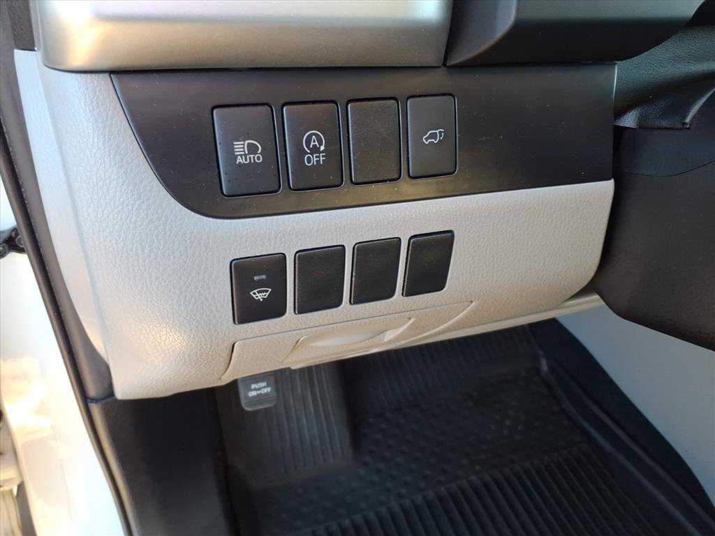 Used 2019 Toyota Highlander XLE AWD/4WD image 26