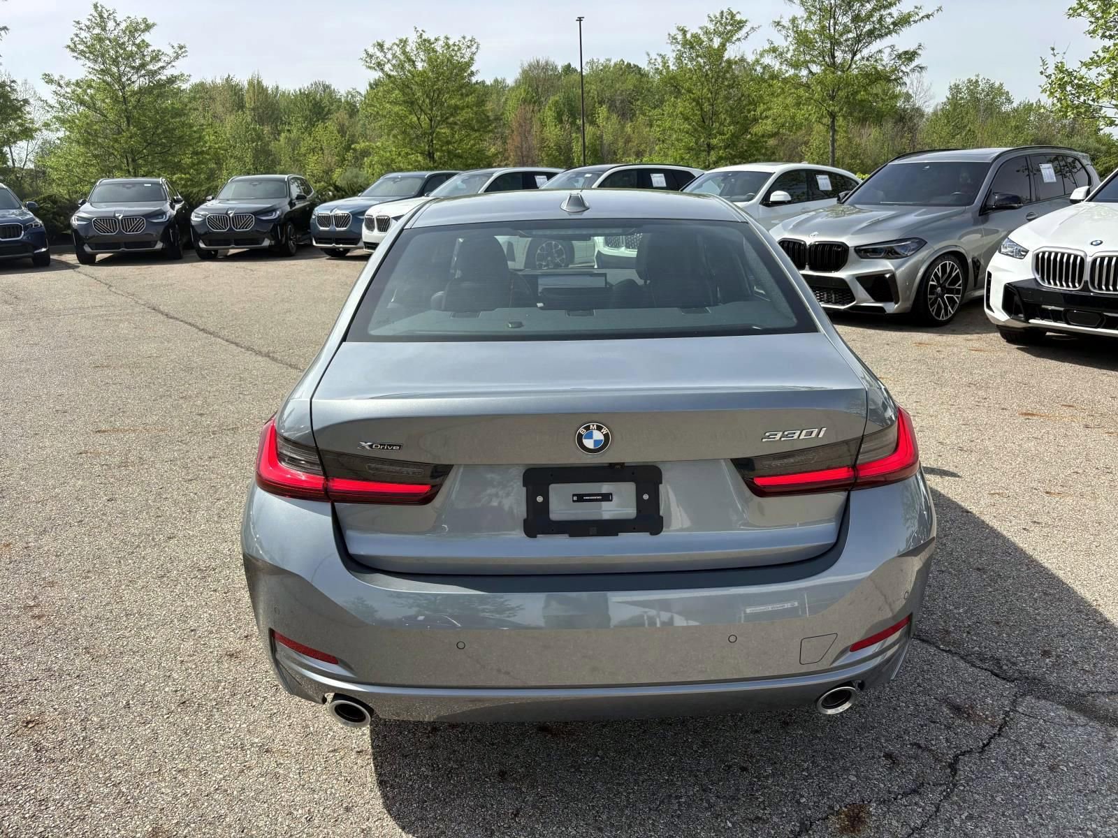 Used 2025 BMW 330i xDrive Sedan AWD/4WD image 6