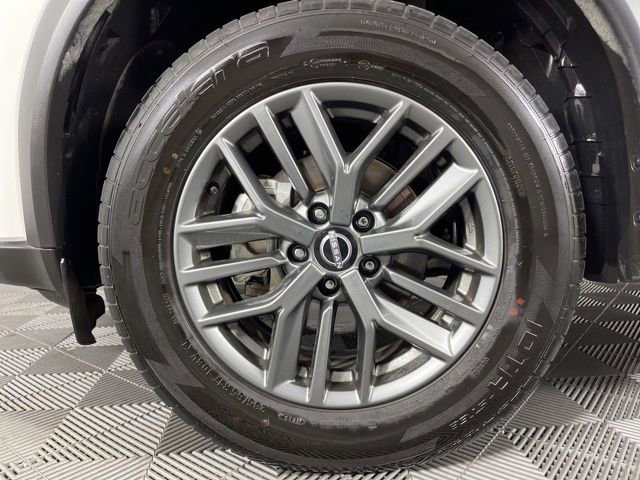 Used 2024 Nissan Rogue S image 12