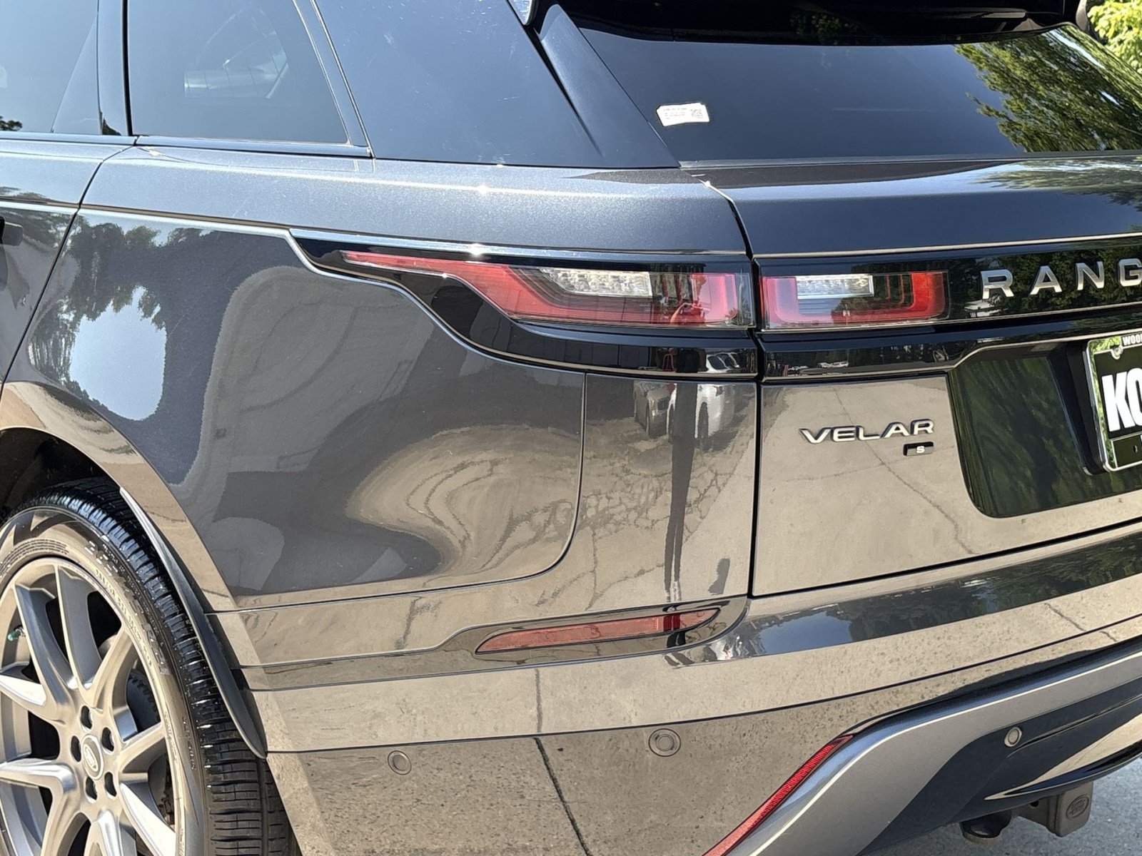 Used 2021 Land Rover Range Rover Velar R-Dynamic S AWD/4WD image 14