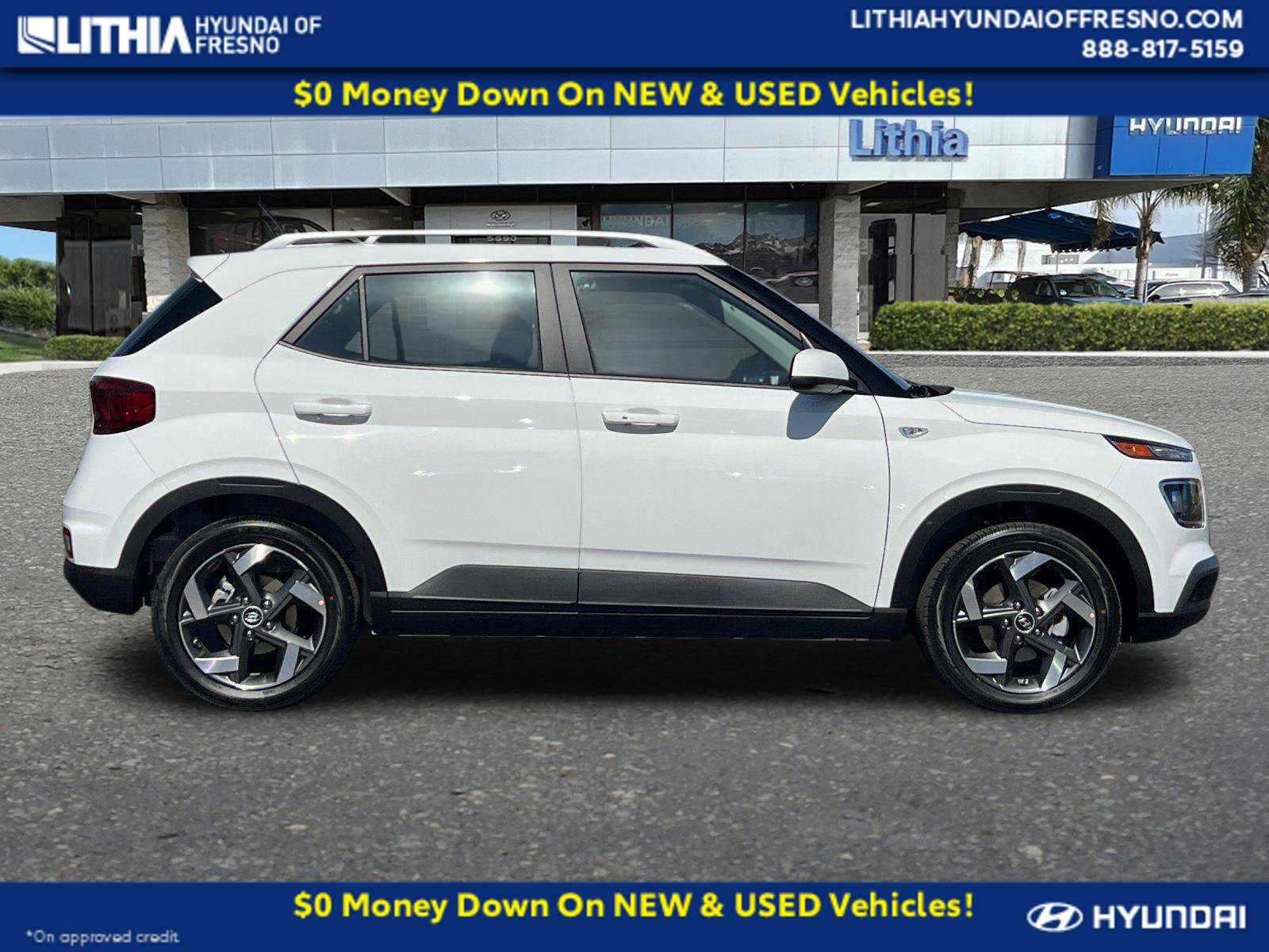 New 2025 Hyundai Venue SEL FWD image 8