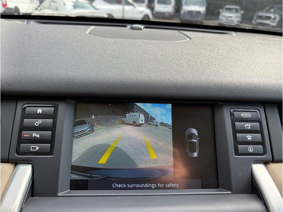 Used 2019 Land Rover Discovery Sport HSE AWD/4WD image 32