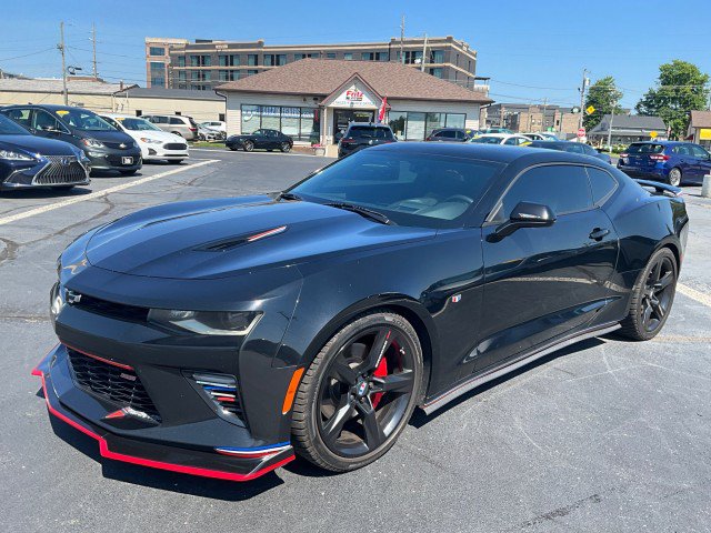 Used 2017 Chevrolet Camaro SS RWD image 3