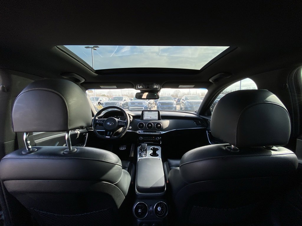 Used 2021 Kia Stinger GT2 image 26