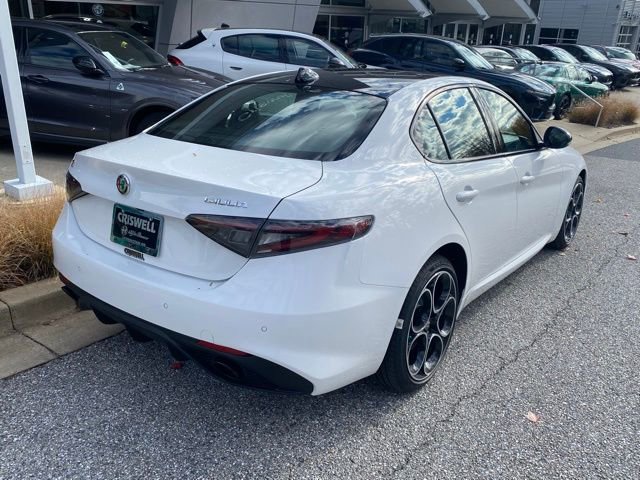 New 2025 Alfa Romeo Giulia AWD image 5