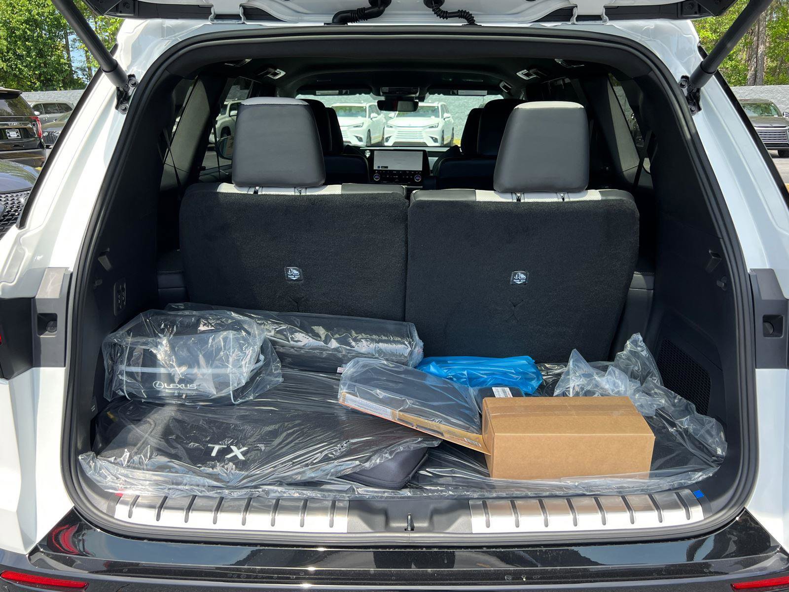 New 2026 Lexus TX 500h AWD image 13