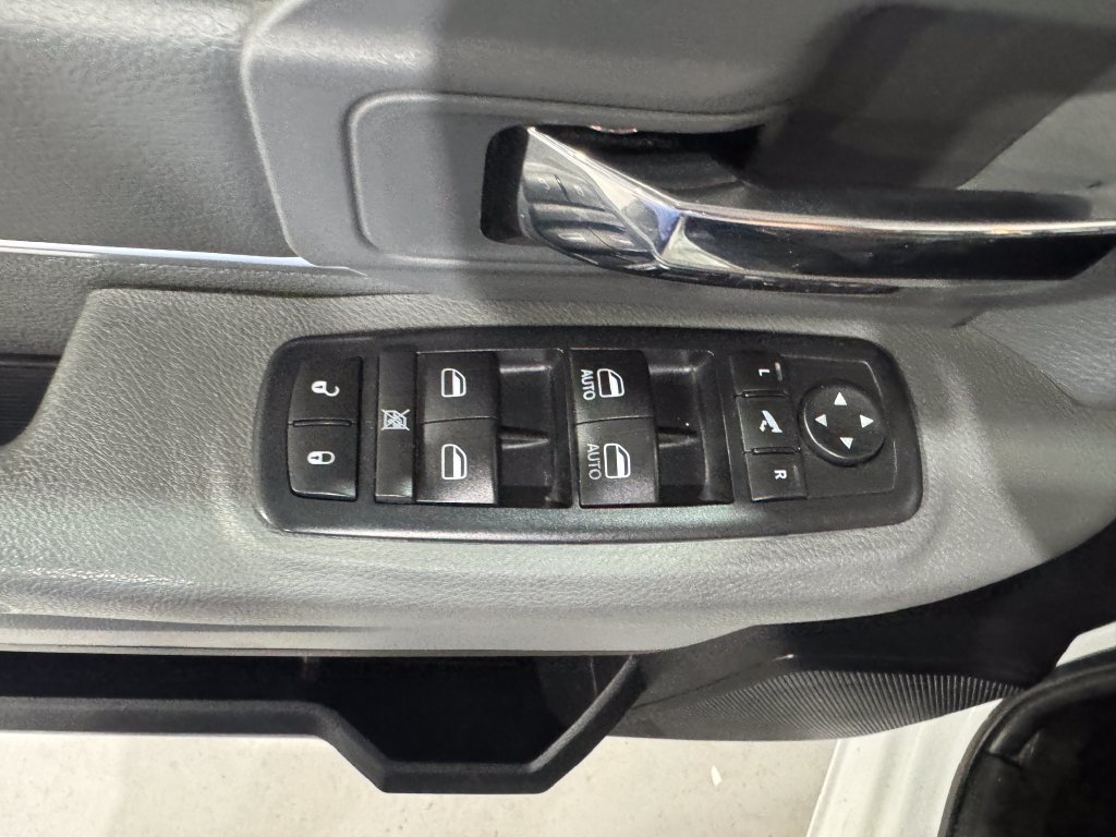 Used 2017 RAM 2500 Big Horn AWD/4WD image 18