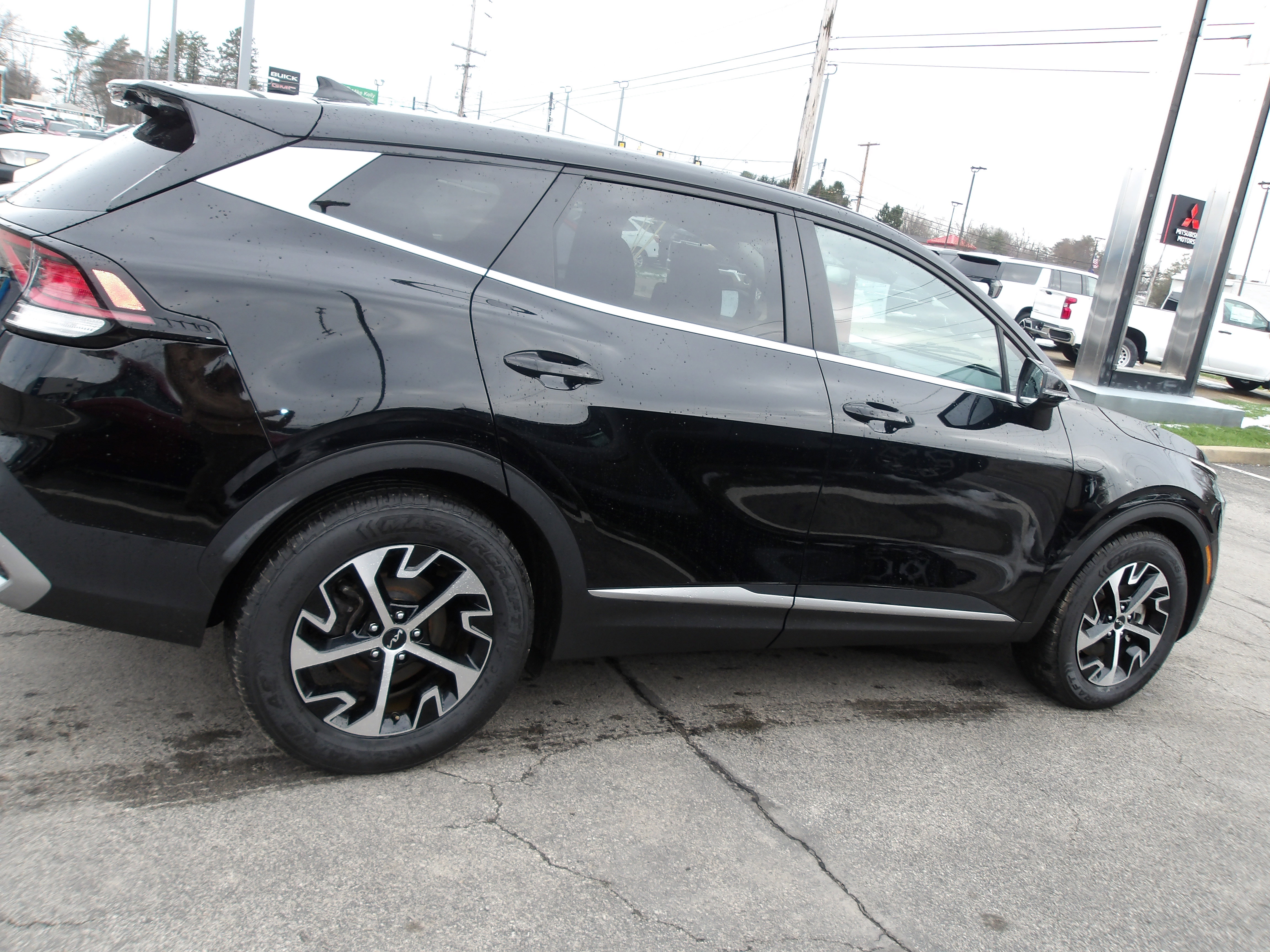 Used 2023 Kia Sportage EX FWD image 34