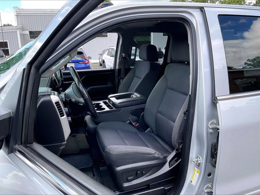 Used 2017 GMC Sierra 2500 SLE w/ HD SLE Preferred Plus Package AWD/4WD image 10