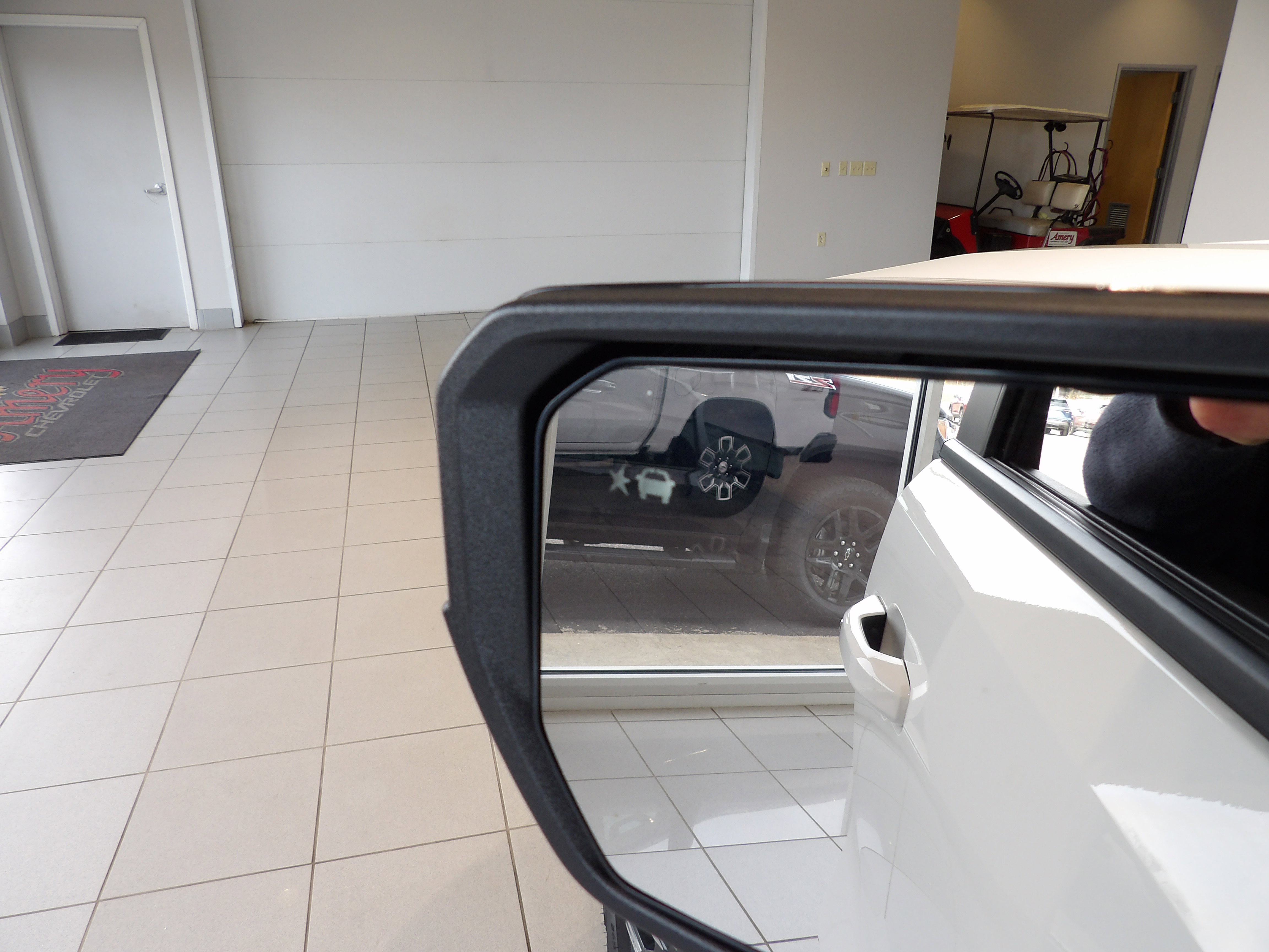 Used 2024 Chevrolet Colorado Z71 w/ Z71 Convenience Package 2 image 7