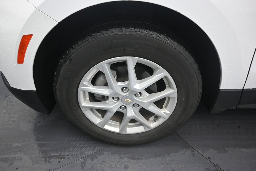 Used 2023 Chevrolet Equinox LS FWD image 9
