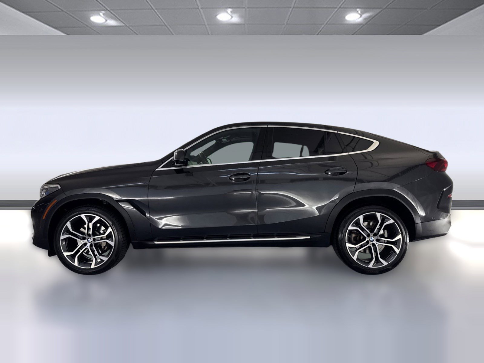 Used 2021 BMW X6 sDrive40i w/ Executive Package RWD image 2