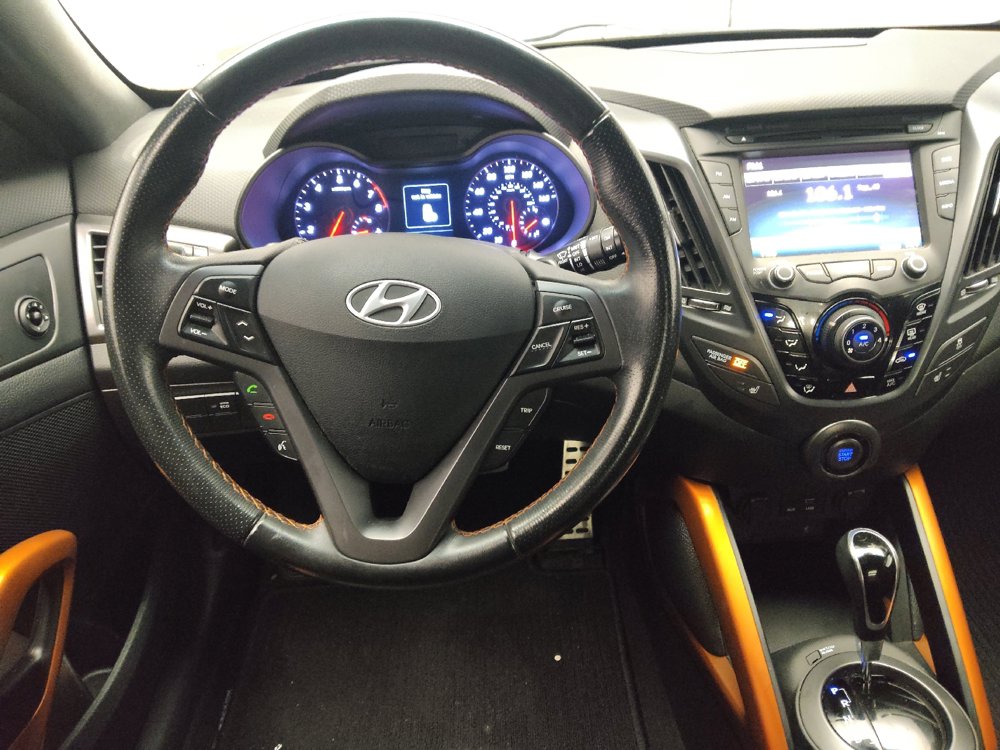 Used 2016 Hyundai Veloster Turbo FWD image 22