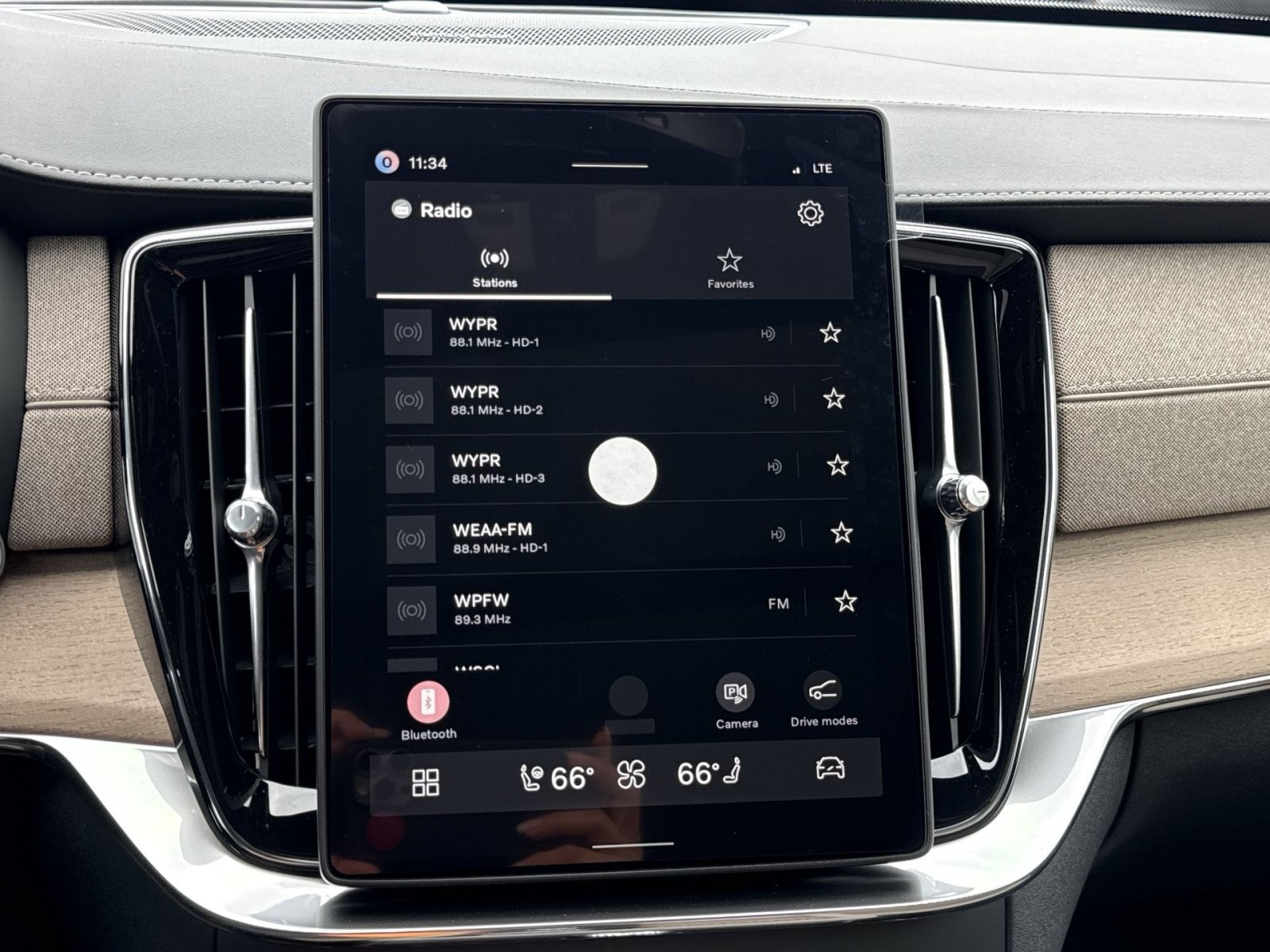 New 2026 Volvo XC90 T8 Ultra w/ Protection Package Premier AWD/4WD image 18