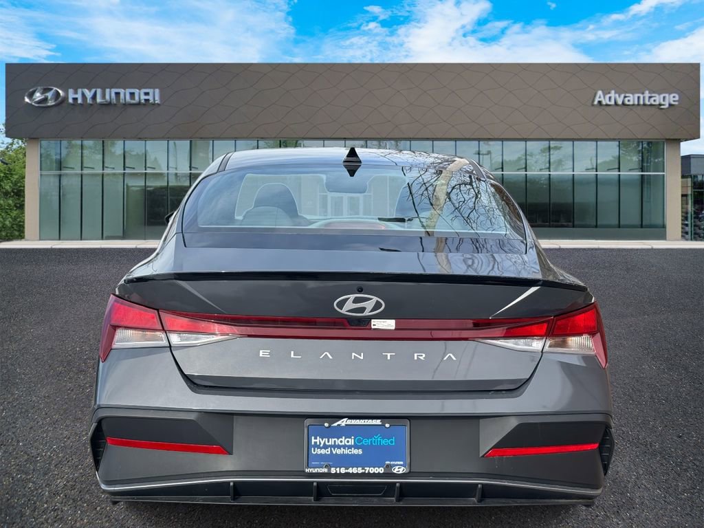 Certified 2025 Hyundai Elantra Sport image 6