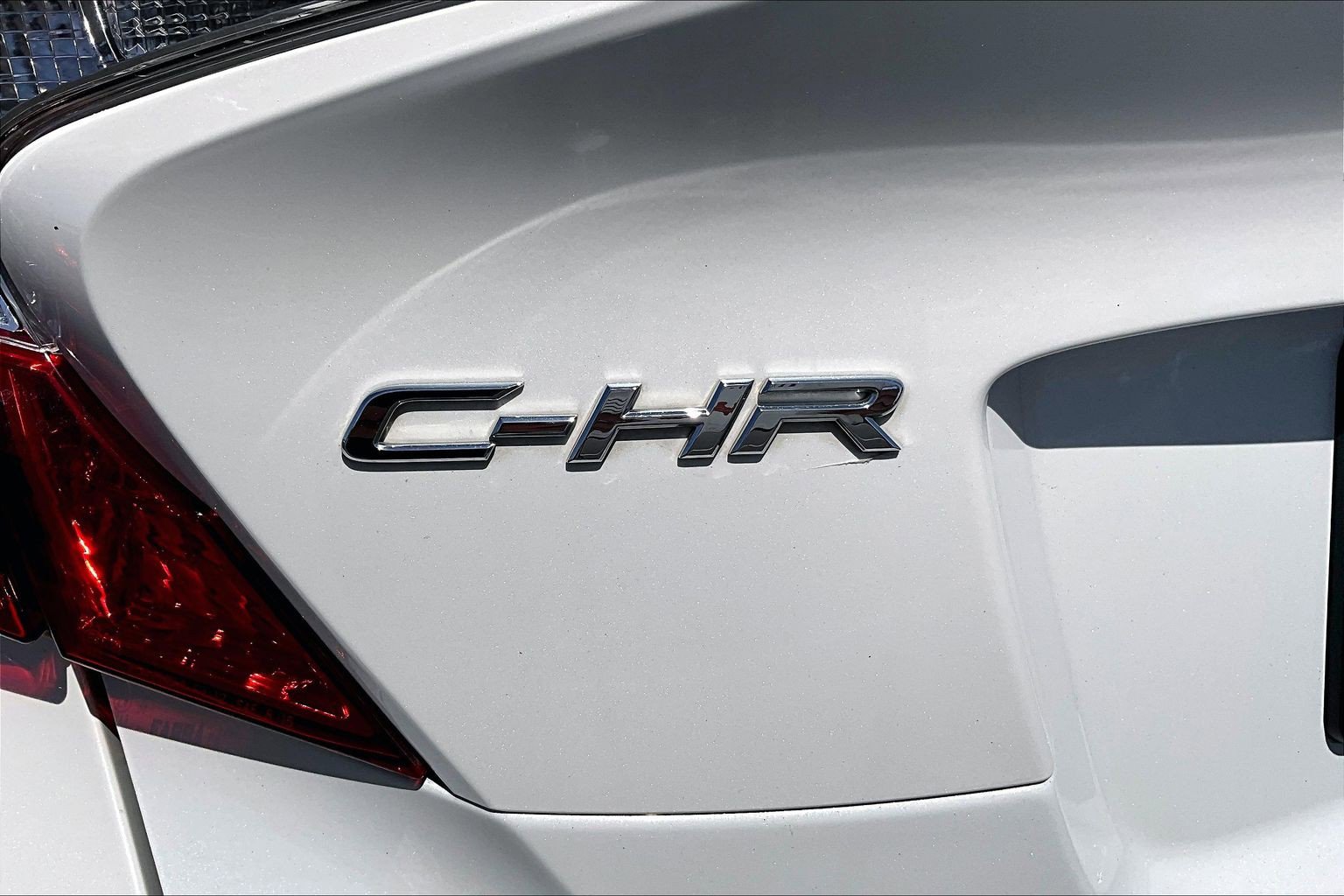 Used 2018 Toyota C-HR XLE FWD image 23