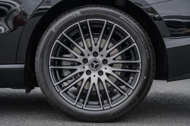 New 2025 Mercedes-Benz C 300 4MATIC Sedan image 17