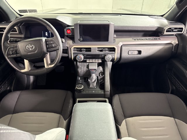 Used 2025 Toyota Tacoma TRD Off-Road AWD/4WD image 19