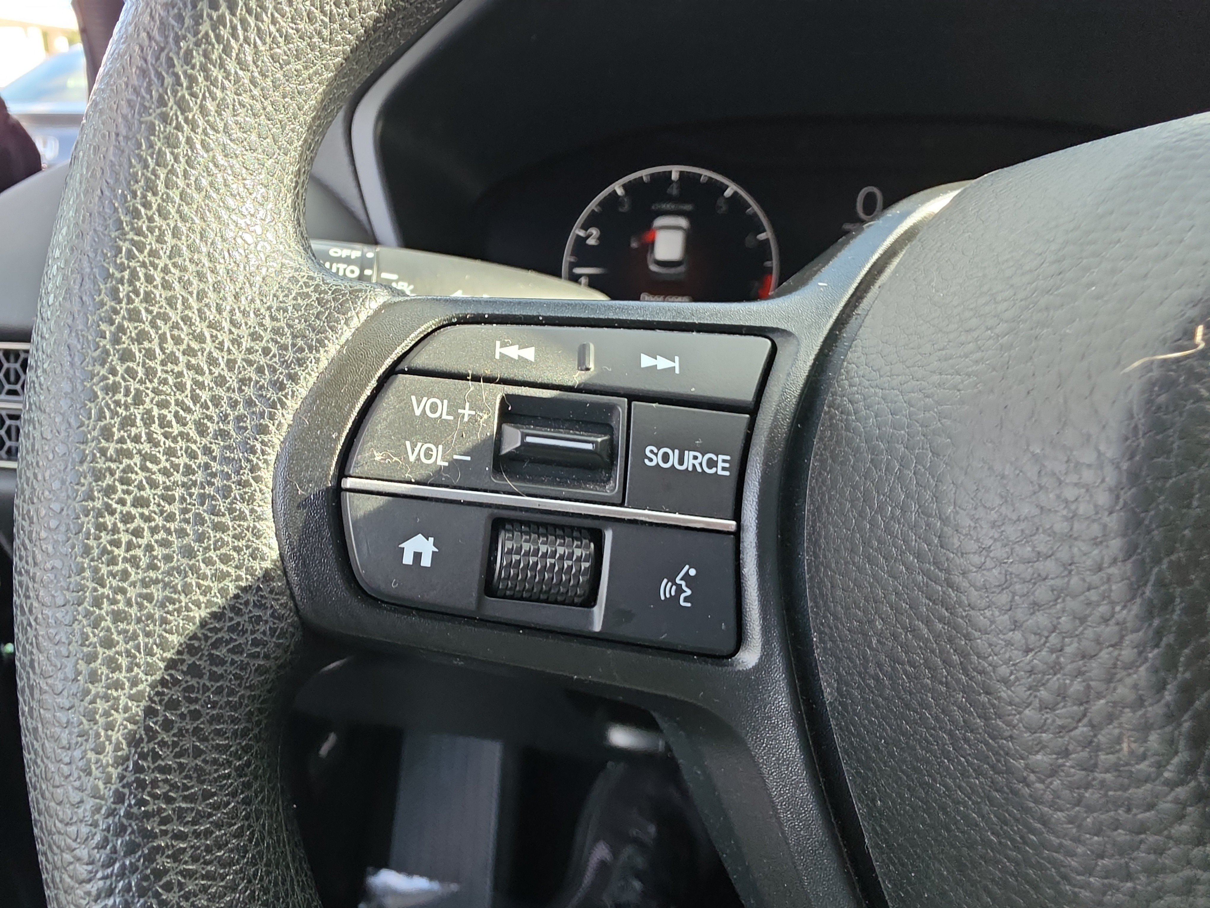 Certified 2024 Honda HR-V LX image 17