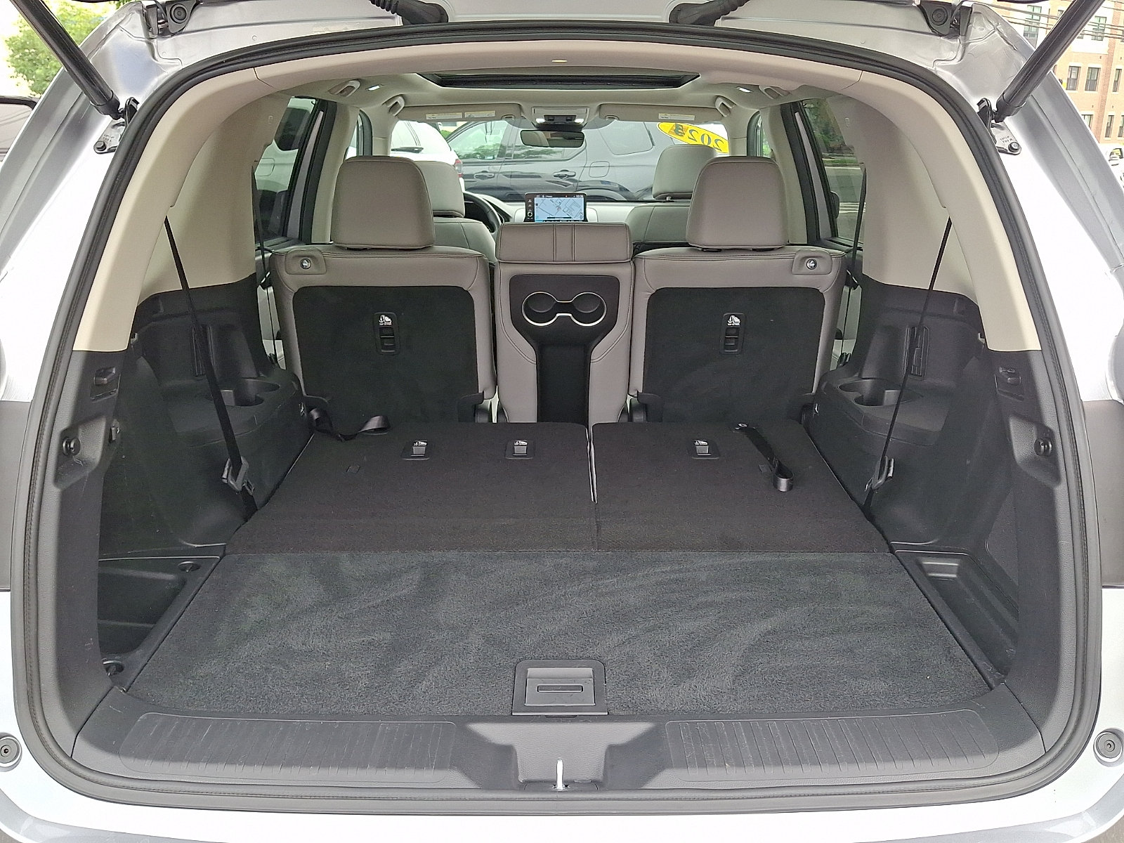 Used 2025 Honda Pilot Touring image 29
