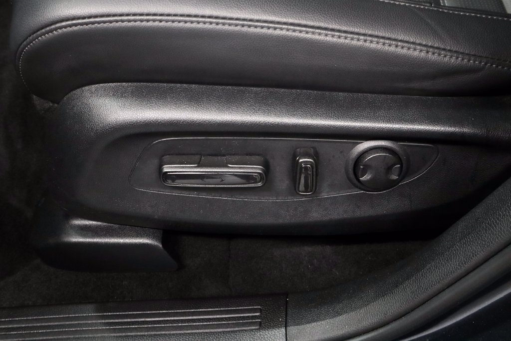 Used 2025 Honda CR-V EX-L image 25