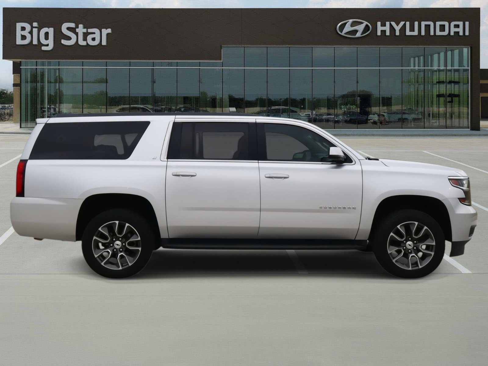 Used 2019 Chevrolet Suburban LT image 5
