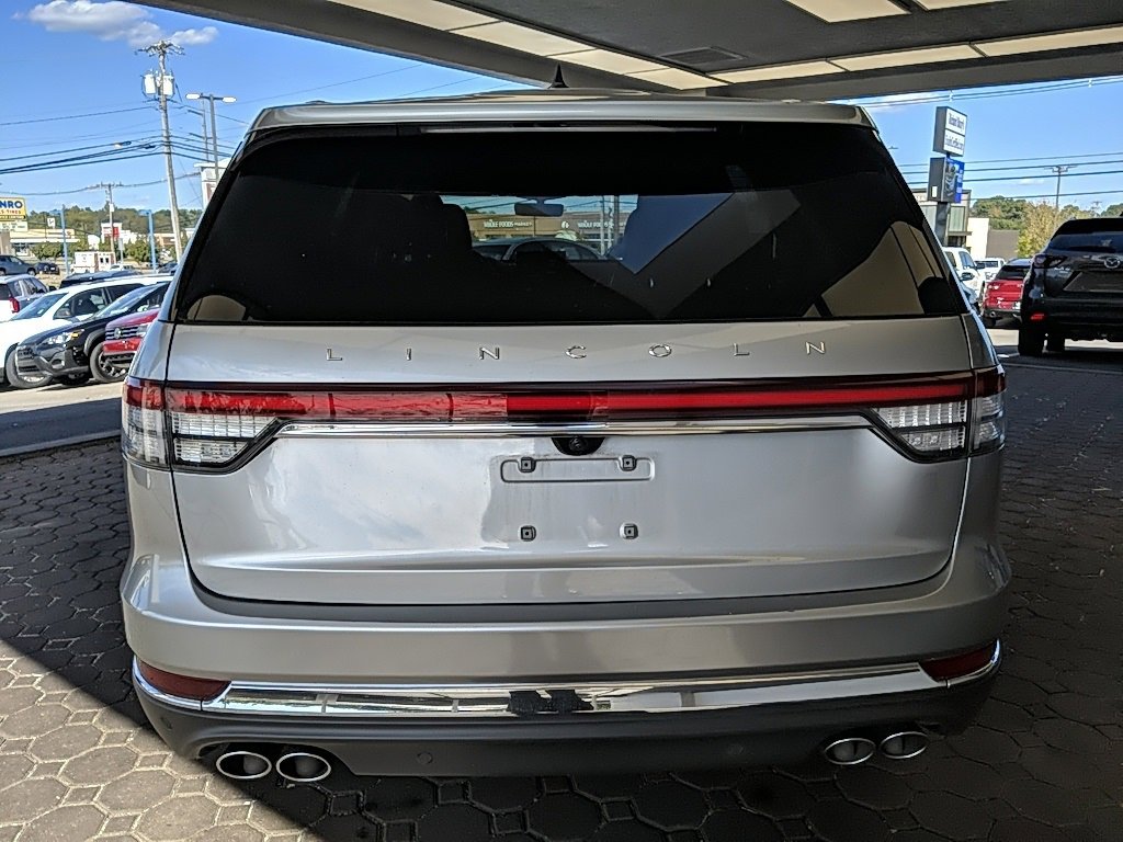 Certified 2023 Lincoln Aviator Reserve w/ Equipment Group 201A image 6