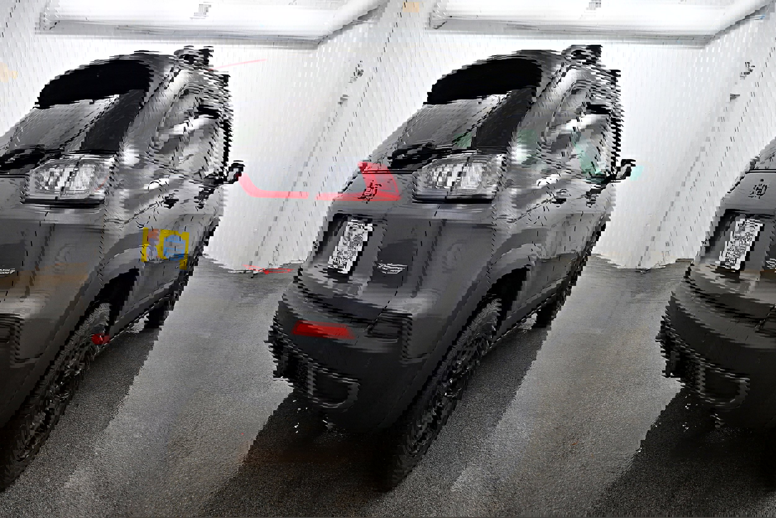 Used 2021 Jeep Cherokee Trailhawk w/ Trailer Tow Group image 33