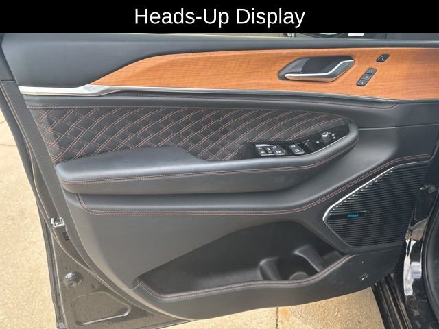 Used 2022 Jeep Grand Cherokee Summit image 9