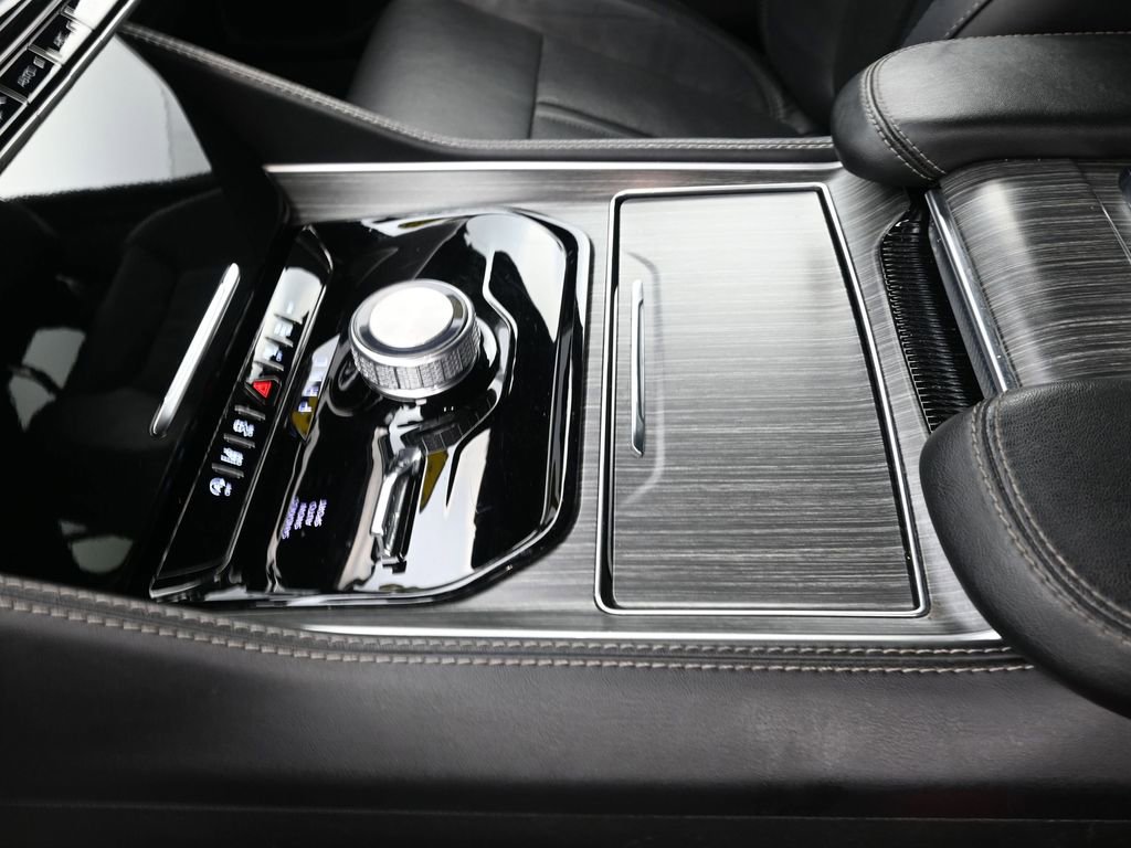 Used 2024 Jeep Wagoneer L Series II w/ Flexible Seating Group image 14