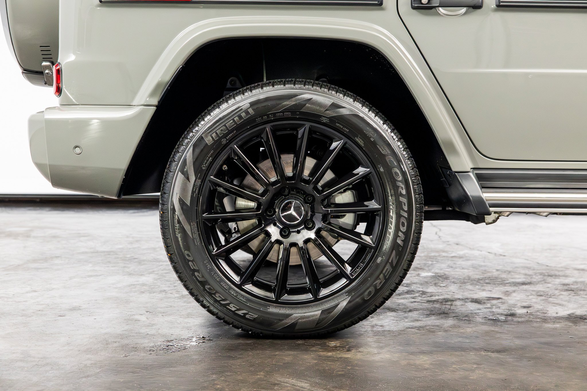 Used 2021 Mercedes-Benz G 550 image 27