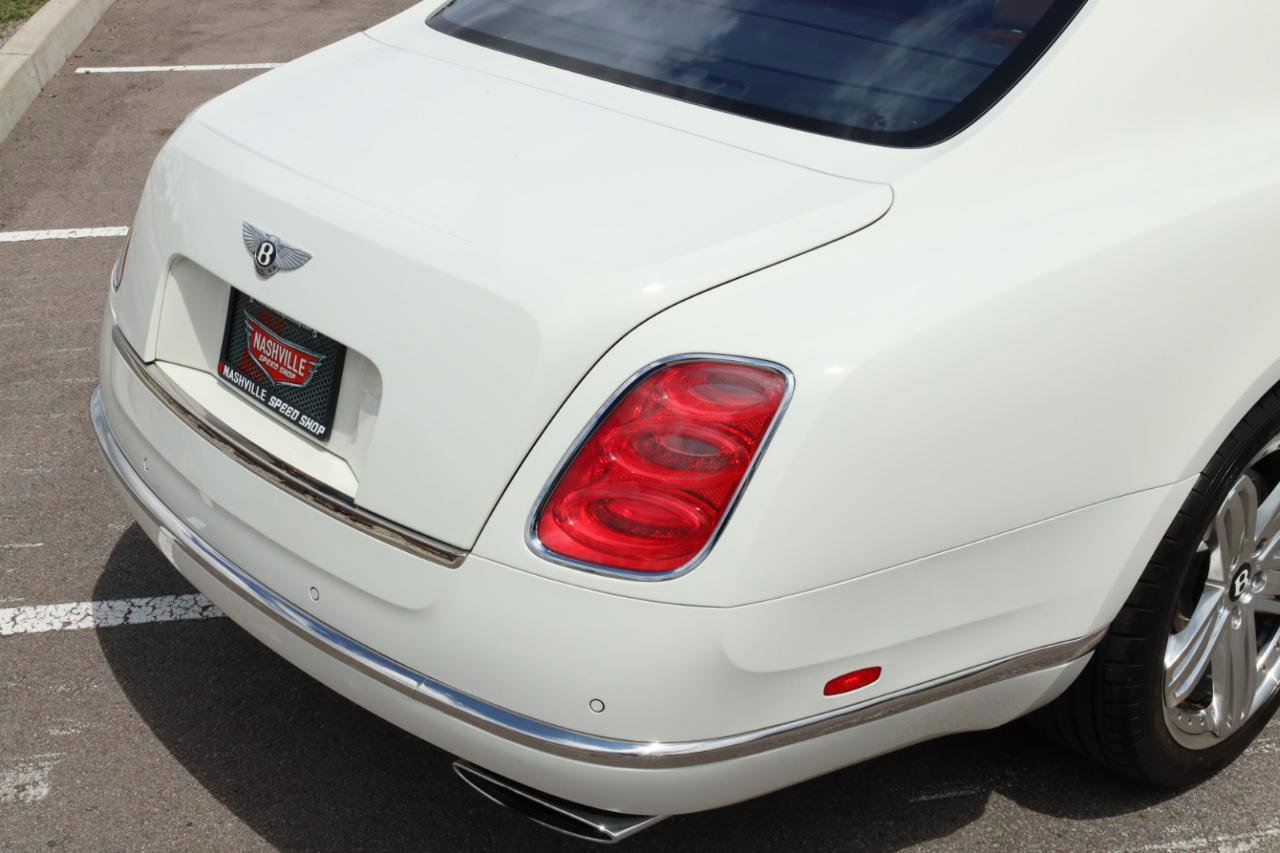 Used 2011 Bentley Mulsanne RWD image 16