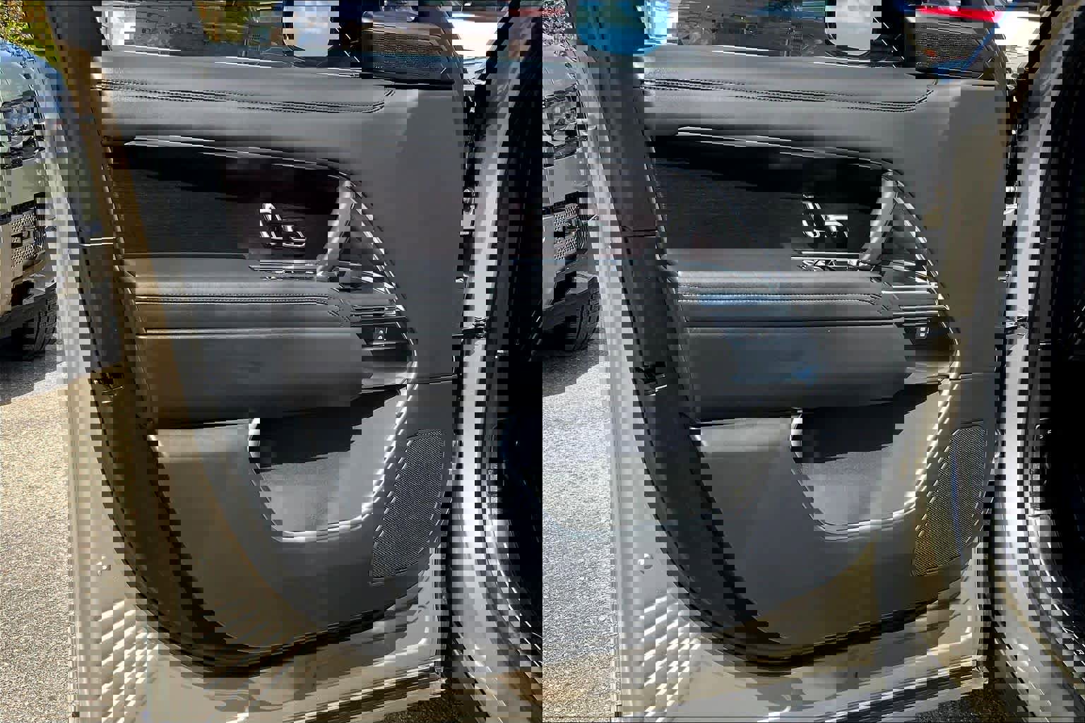 New 2025 Land Rover Range Rover SE image 10