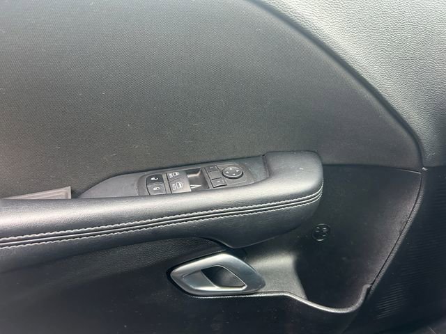 Used 2022 Dodge Challenger SXT image 21