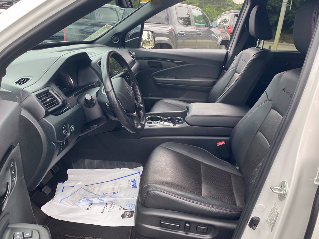 Used 2024 Honda Passport Black Edition image 6