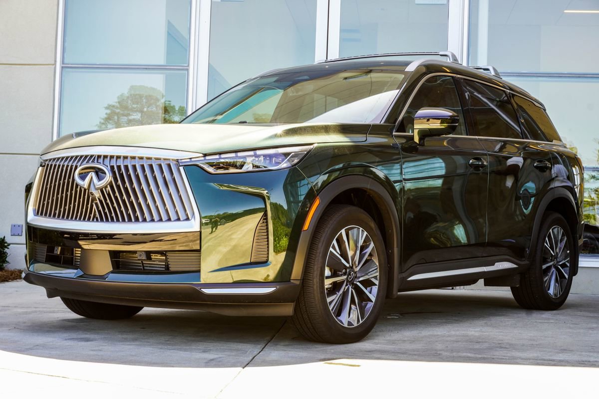 Certified 2026 INFINITI QX60 Luxe w/ Cargo Package image 8