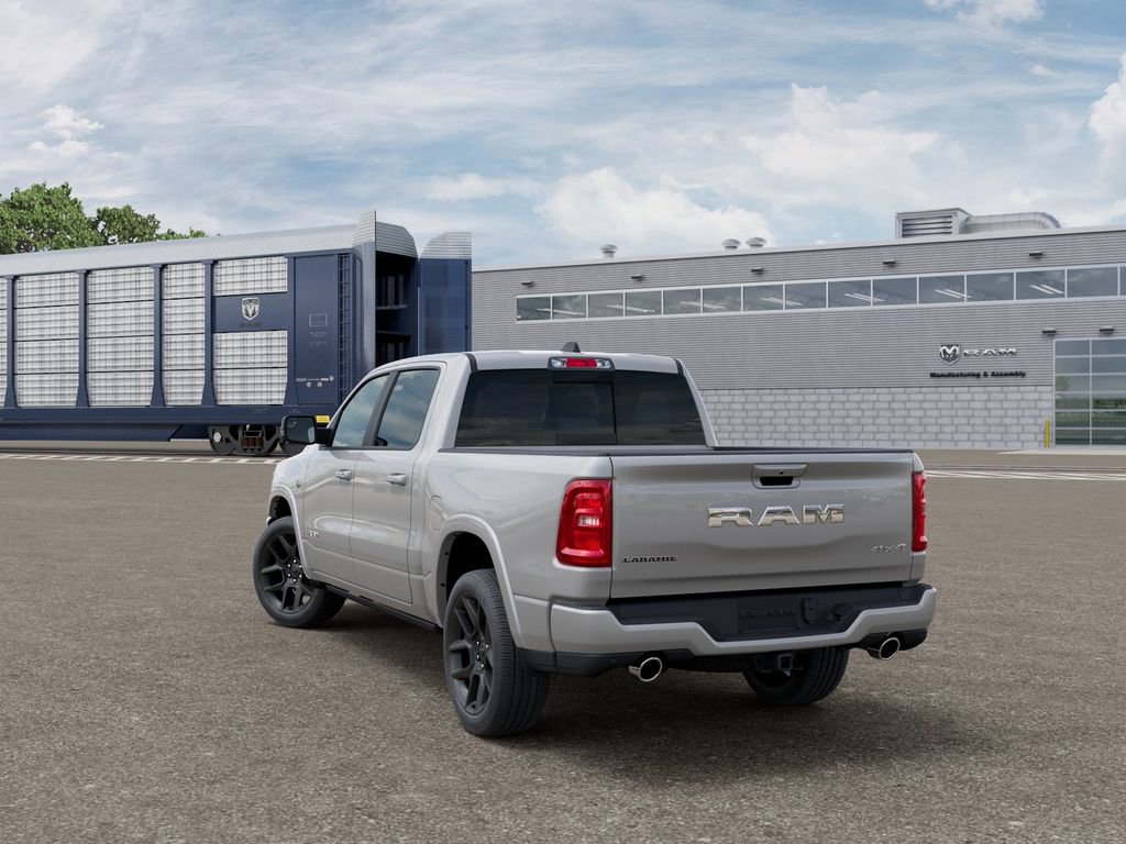 New 2026 RAM 1500 Laramie AWD/4WD image 3