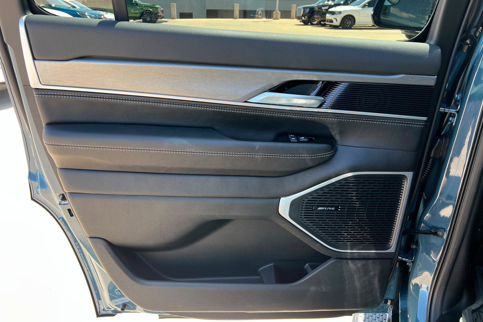 New 2026 Jeep Grand Wagoneer 4WD image 18