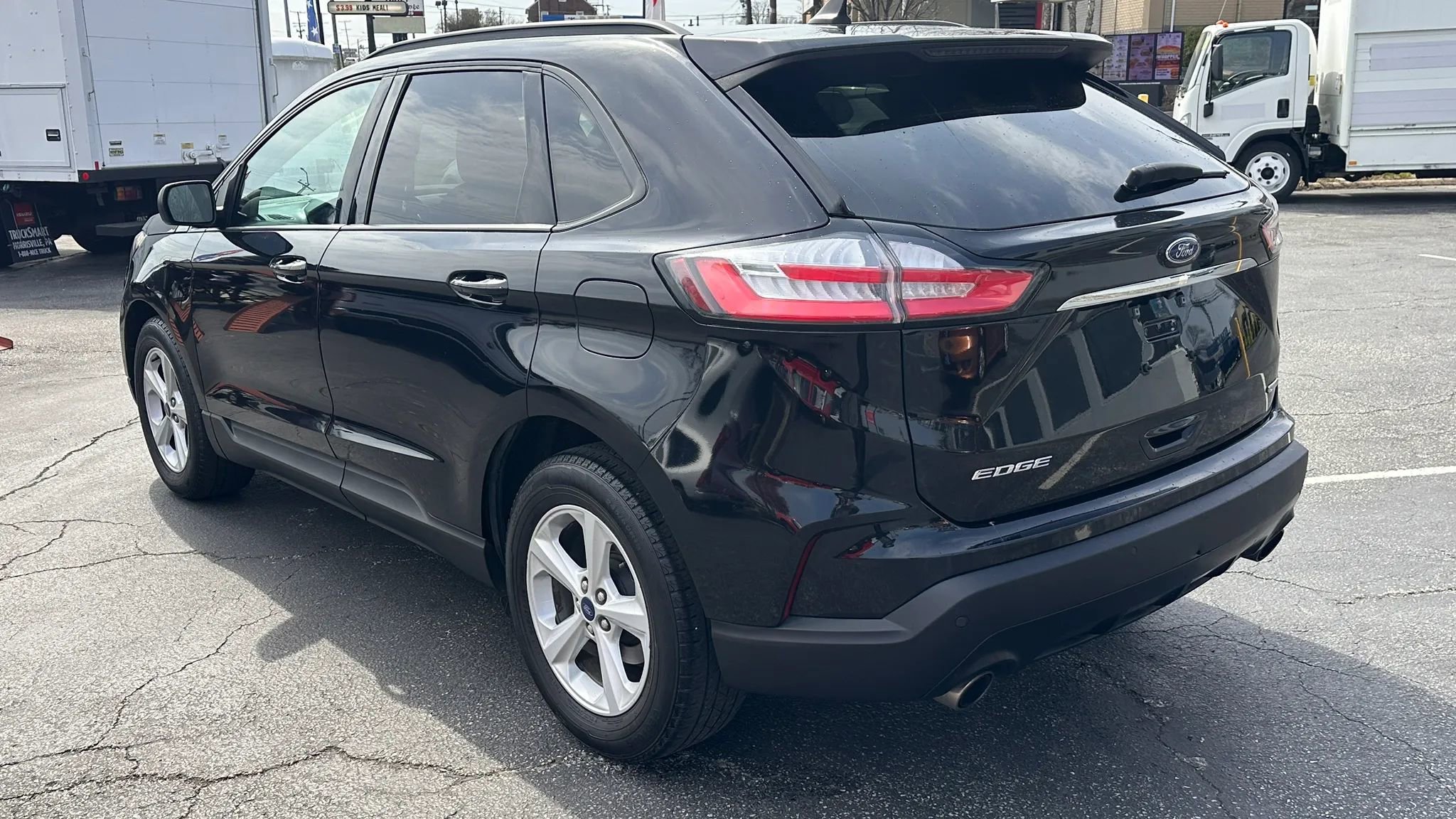 Used 2020 Ford Edge SE image 7